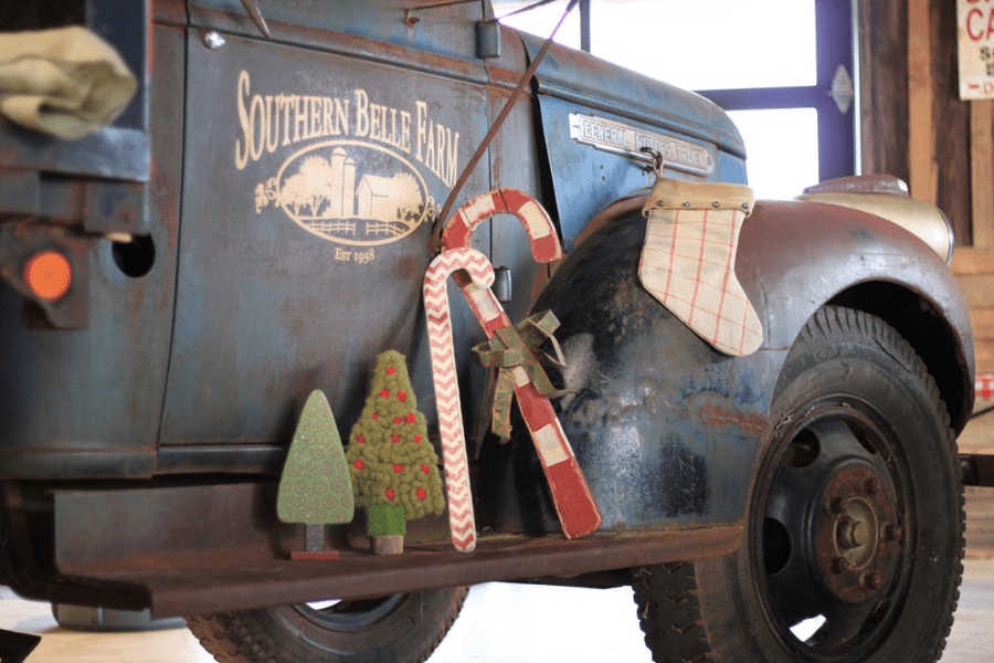 Southern Belle Blog Christmas Truck